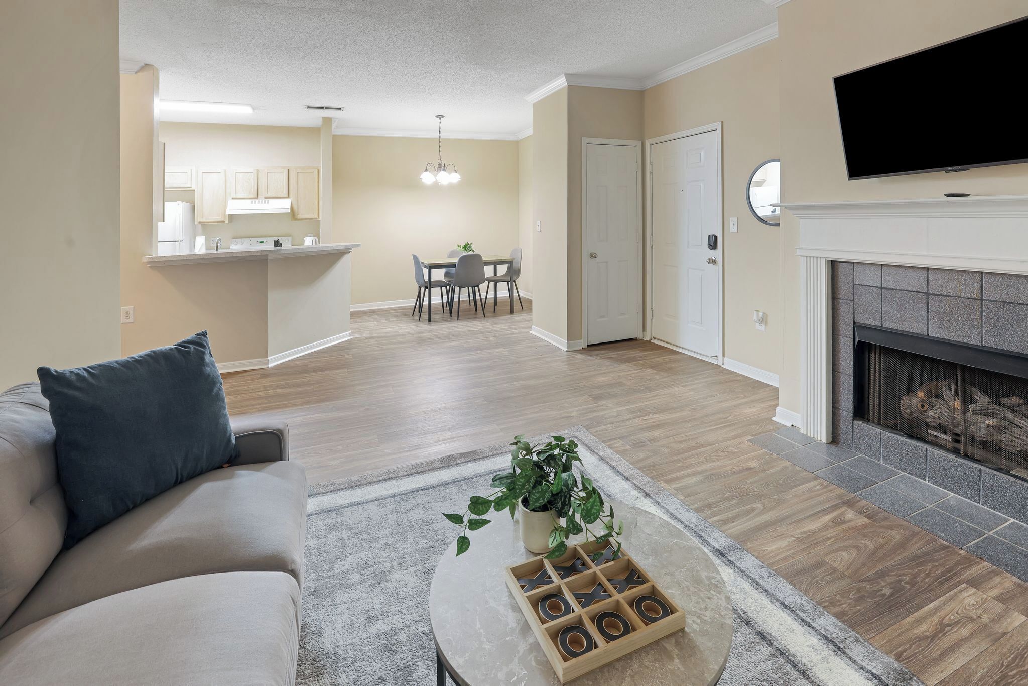 Cozy Retreat W/ Balcony & Modern Comforts - Birmingham, AL