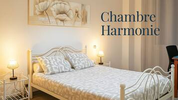 Habitación doble superior, vista al patio | Wifi gratis