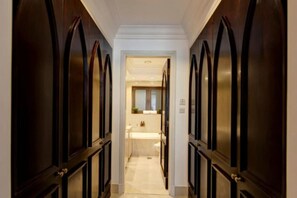 Interior - Durrani Homes - Souk Al Bahar Besides Burj khalifa (Dubai)