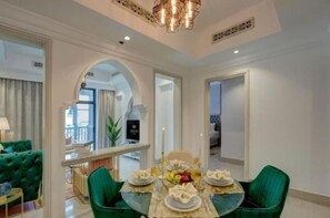 Dining - Durrani Homes - Souk Al Bahar Besides Burj khalifa (Dubai)