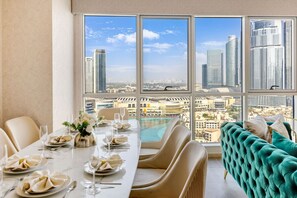 Dining - Durrani Homes - Grand 5 Bedrooms Beside Dubai Mall (Dubai)