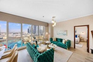 Smart TV - Durrani Homes - Grand 5 Bedrooms Beside Dubai Mall (Dubai)