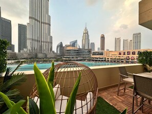 Outdoor dining - Durrani Homes - Heaven On Earth Fireworks (Dubai)