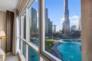 Interior - Durrani Homes - Lumina Grand 3BR with Burj Khalifa and Fountain Views (Dubai)