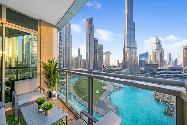Property grounds - Durrani Homes - Lumina Grand 3BR with Burj Khalifa and Fountain Views (Dubai)