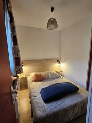 2 bedrooms, iron/ironing board, free WiFi, bed sheets - Lodging at the foot of the slopes. Small dogs accepted! (Saint-Sorlin-d'Arves)