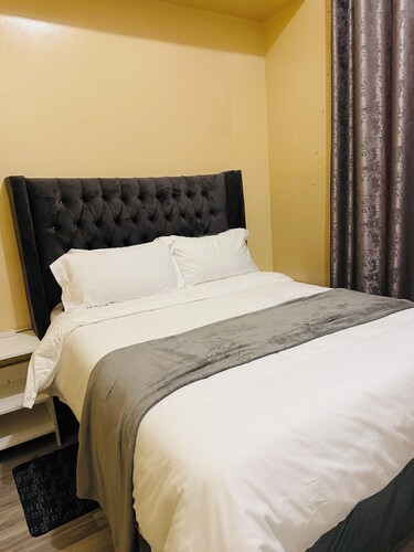 TAYLA SUITES on UMSASA
- 2 bedroom apartment with a stunning golf course view.