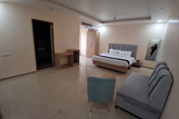 Deluxe Double Room | Desk, free WiFi