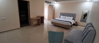 Ravika Grand Hotel and Banquet