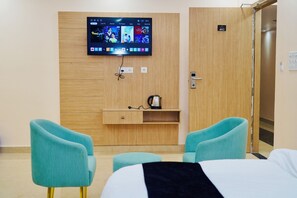 Superior Room | Desk, free WiFi - Ravika Grand Hotel and Banquet (Patna)