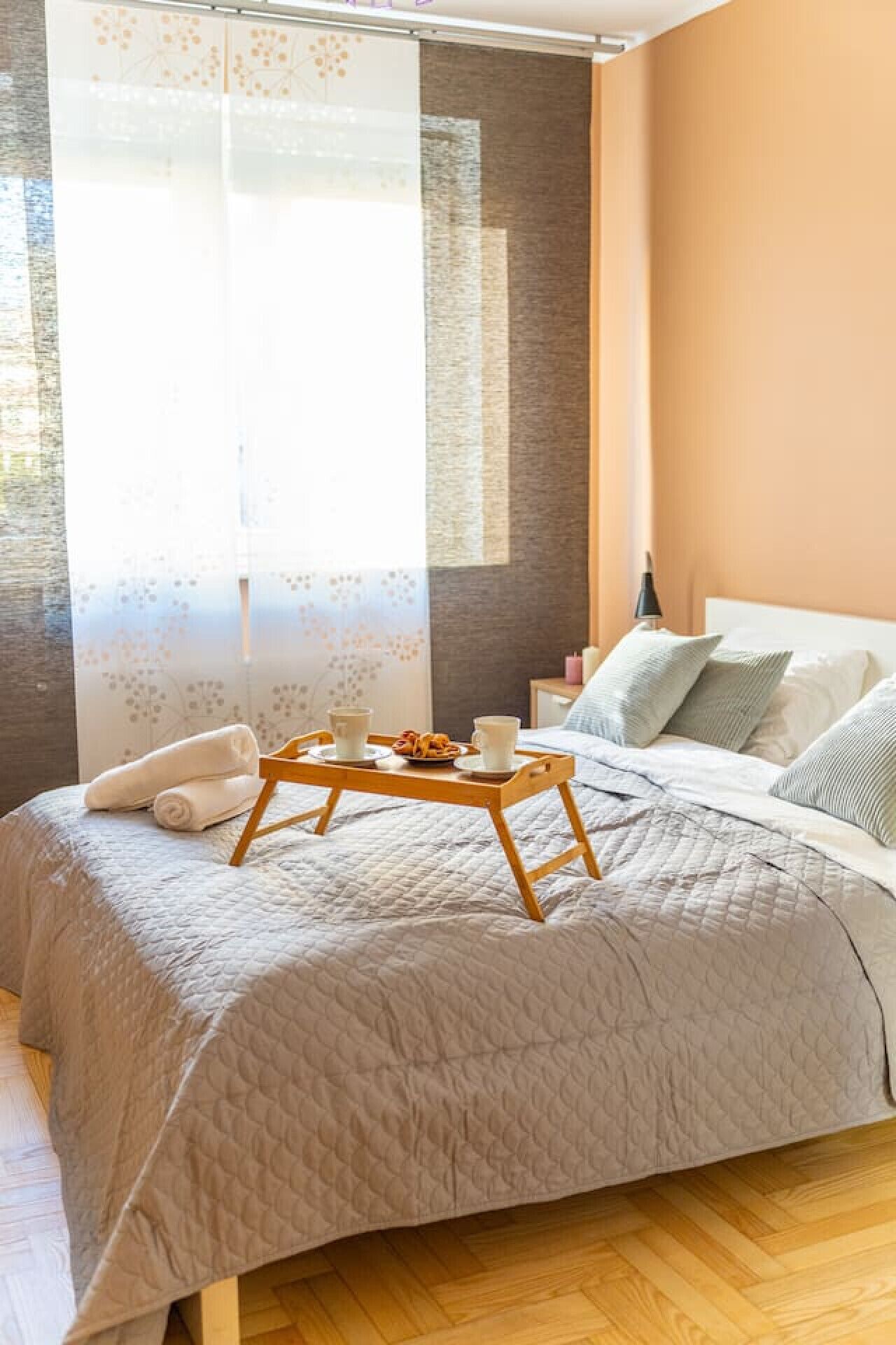 Fer et planche à repasser, Wi-Fi, literie fournie