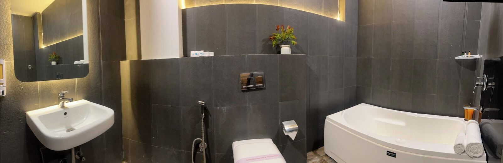 Kostenlose Toilettenartikel, Handtücher, Seife, Shampoo