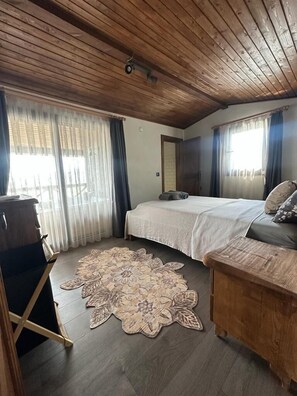 豪華別墅, 泳池景 | 高級寢具、獨特設計、獨特裝修、書桌