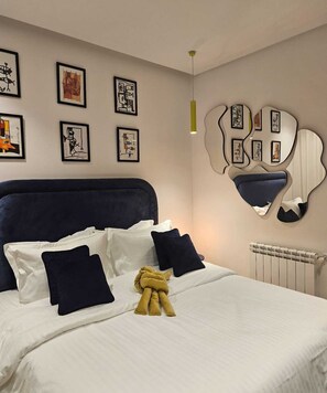 1 habitación, tabla de planchar con plancha, wifi gratis y ropa de cama 