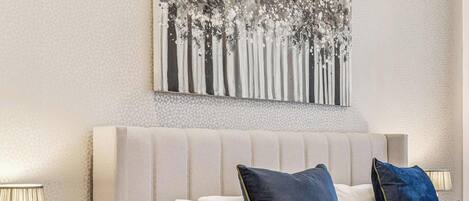 Strykejern/-brett, reiseseng for barn, wi-fi og sengetøy