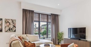 Televisión, oficina