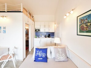 Living area - Apartmans Eleonora with a view of Cape Kamenjak (Banjole)