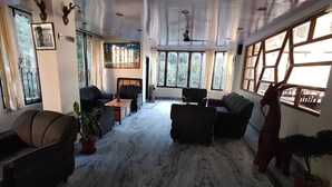 Khu tiếp khách ở sảnh