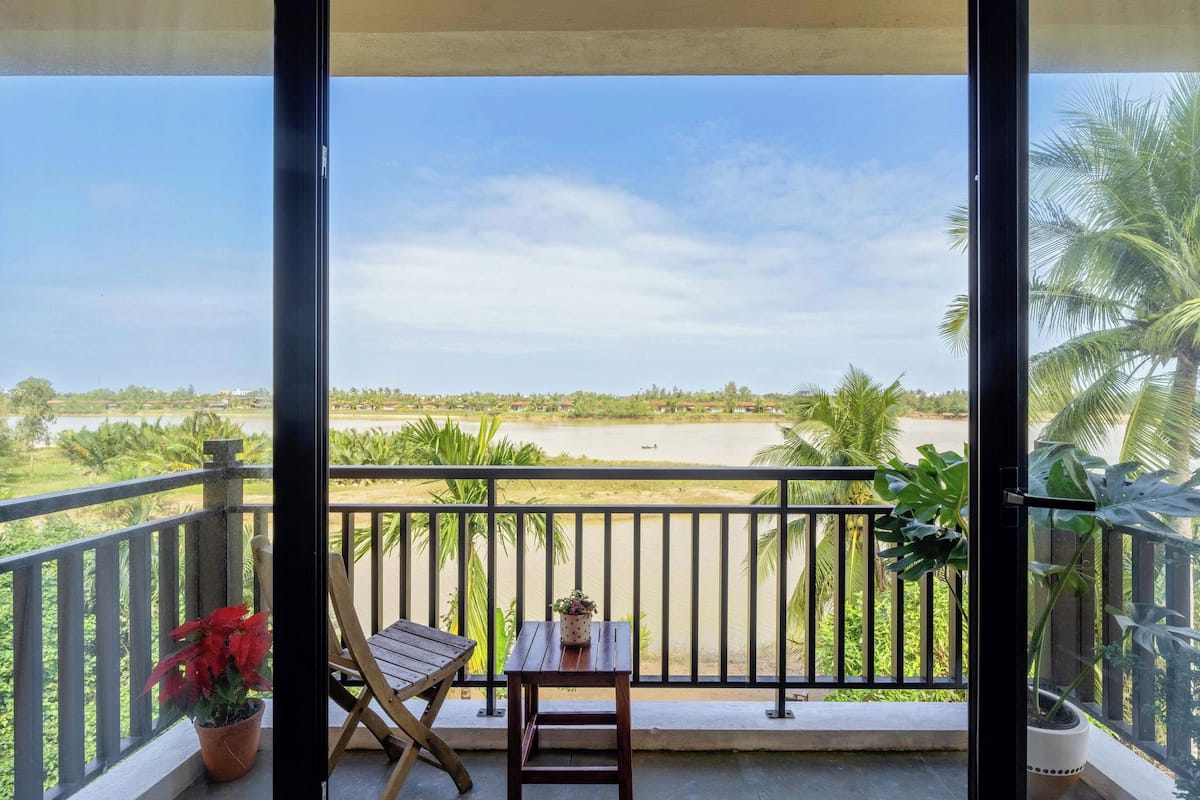 Classic Room, Balcony, River View | Desk, laptop workspace, free WiFi