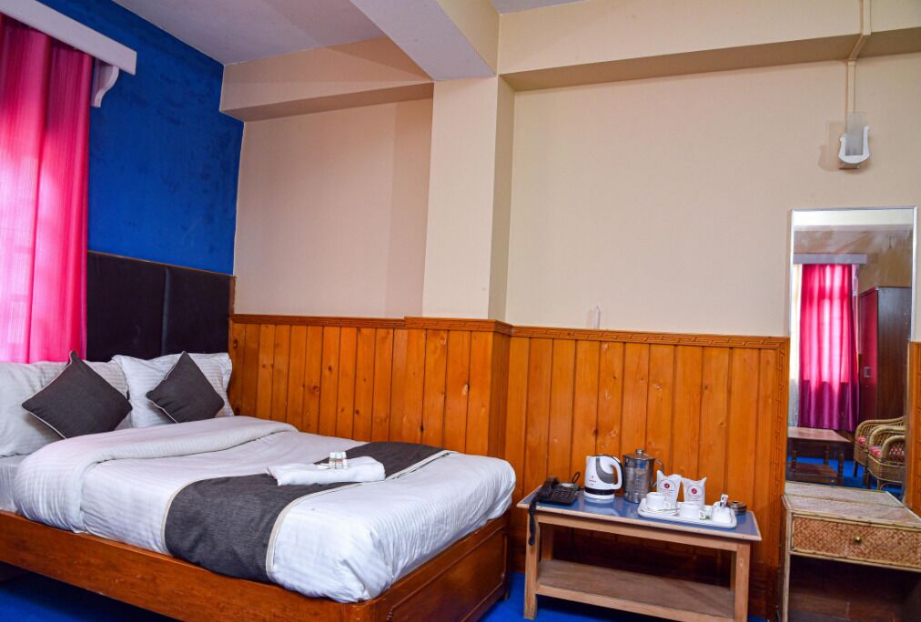 Schreibtisch, kostenloses WLAN