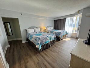 1 bedroom, iron/ironing board, free WiFi, bed sheets - Oceanfront 1-bedroom condo with spectacular sunrises Pool/Gym/Jacuzzi/Sauna Open (Daytona Beach)