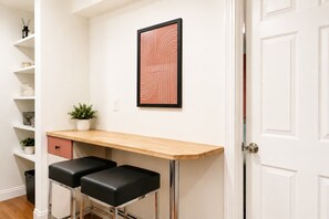 Interior - Cozy Brownstone Retreat, Near PATH, NYC (Jersey City)