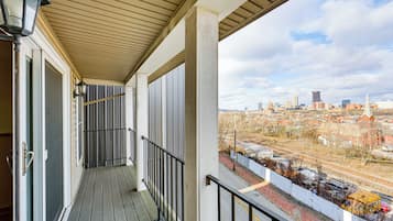 Apartment (2 Bedrooms) | Bahagian dalam