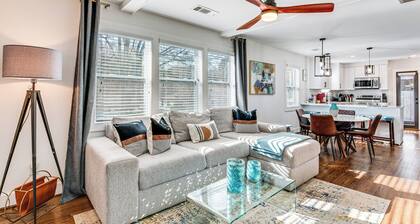 7 Mi to Dtwn Atlanta! Lovely Home w/ Backyard