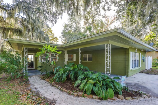 House (4 Bedrooms) | Interior - Lake Harris Retreat: 2 Docks & Kayaks! (Leesburg)
