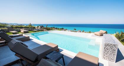 Spacious Luxury Villa for Families & Groups