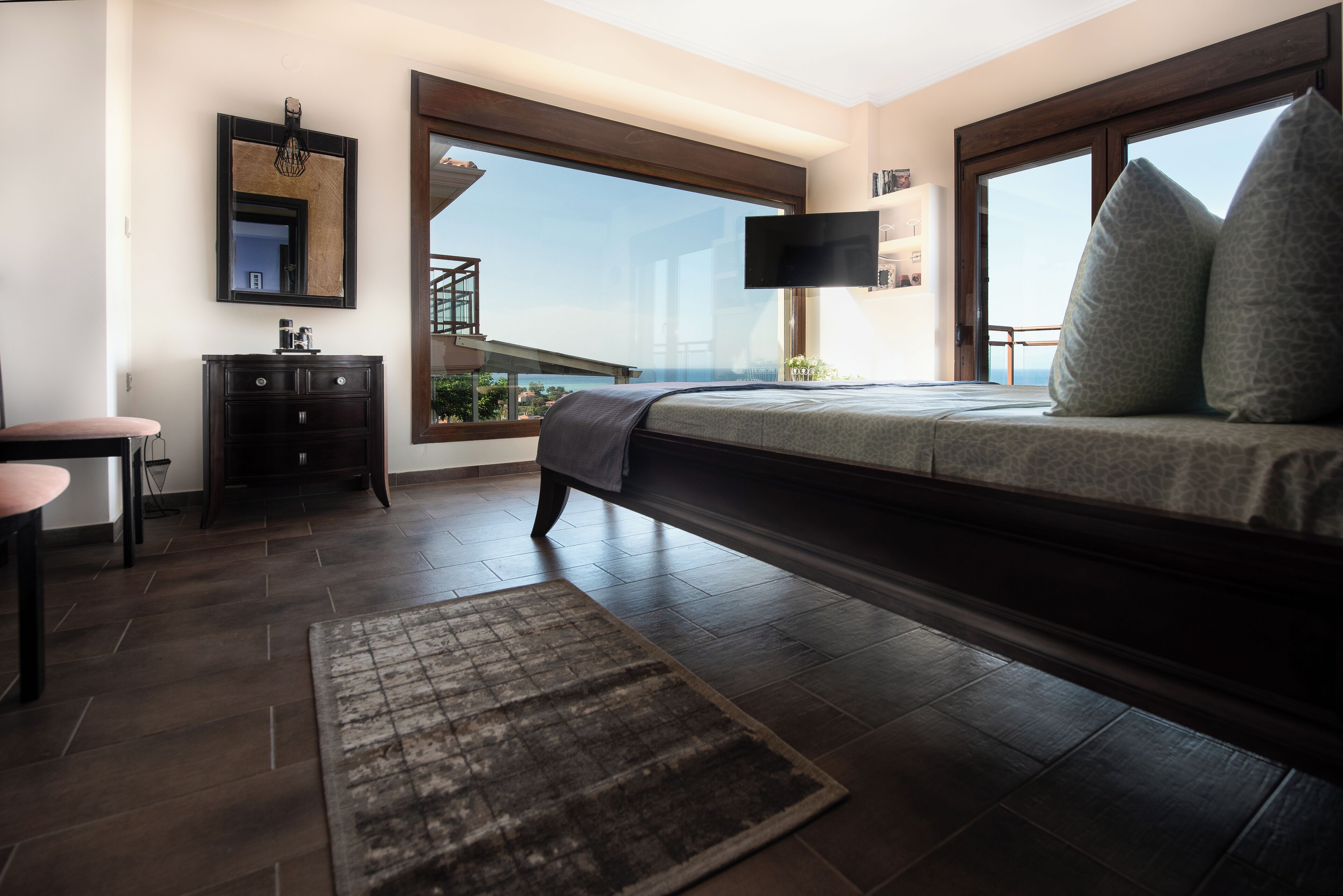 5 chambres, fer et planche à repasser, Wi-Fi gratuit, draps fournis