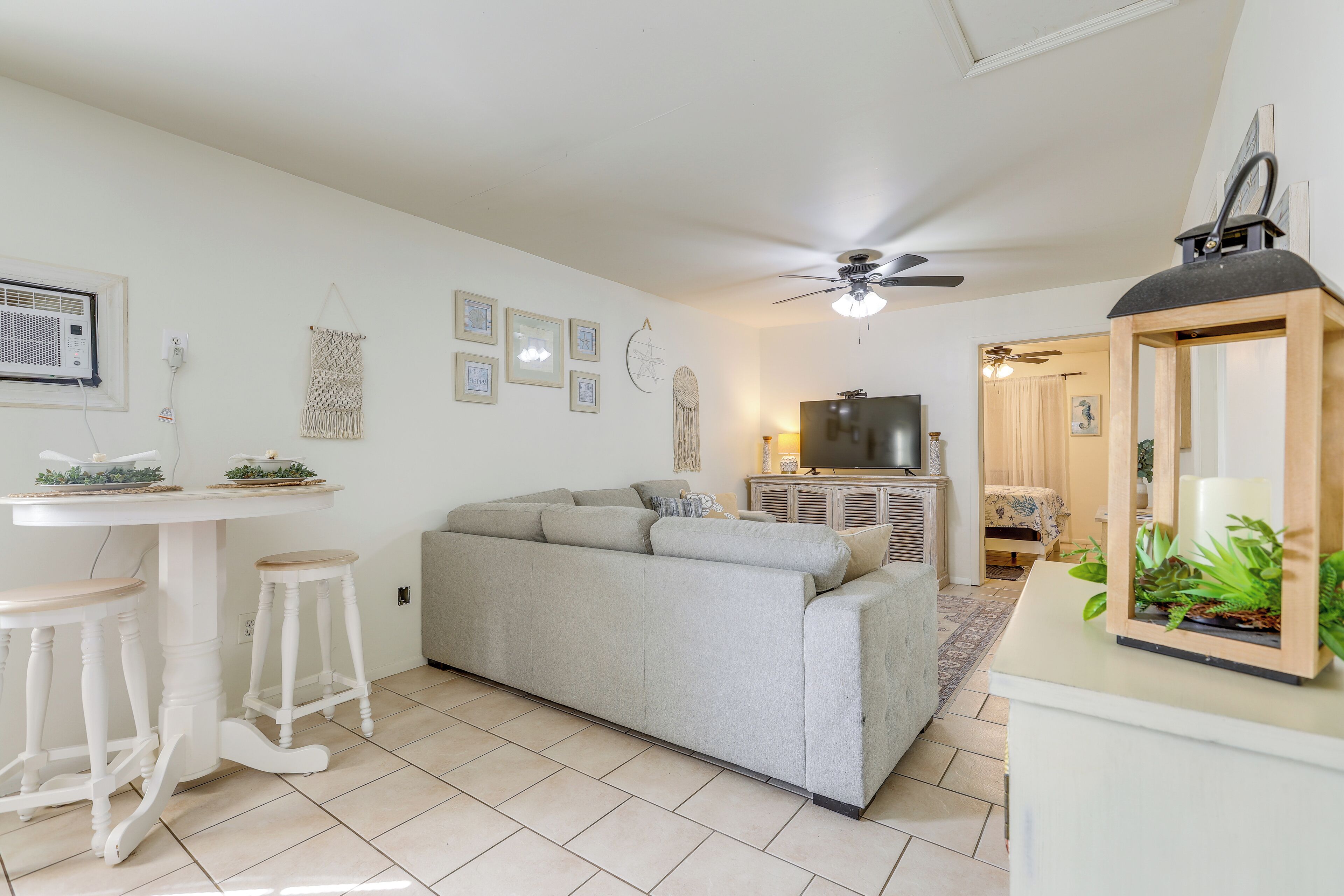 Apartment (1 Bedroom) | Interior