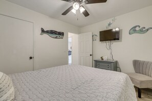 Interior - Walk to Shops & Dining: Downtown Stuart Home! (Stuart)