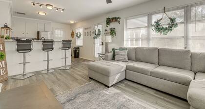 Walk to Shops & Dining: Downtown Stuart Home!