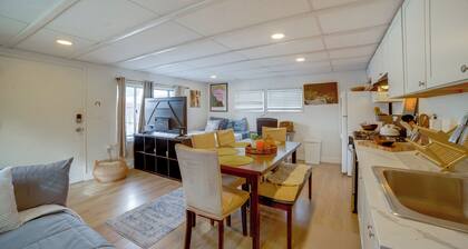 5 Mi to Dtwn Riverside & Hospital! Remote-work Hub