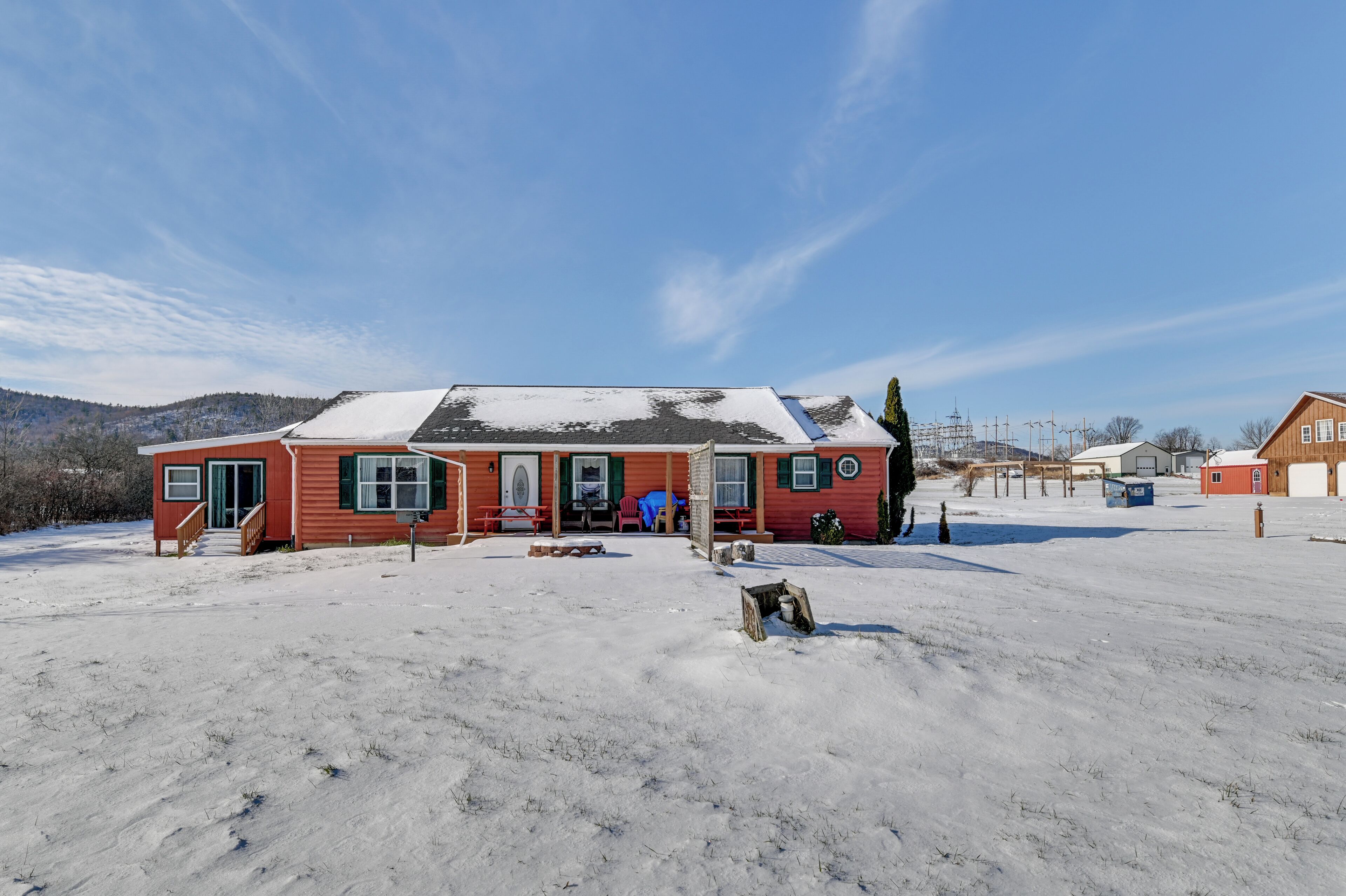 House (4 Bedrooms) | Interior