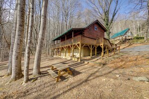 House (2 Bedrooms) | Interior - Family Log Cabin w/ Mtn Views, 2 Mi to Tube World! (Maggie Valley)