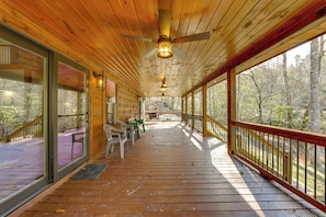 House (3 Bedrooms) | Interior - Riverfront Cabin w/ Mtn Views in Robbinsville (Robbinsville)