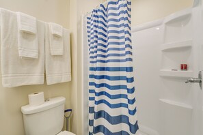 Apartment (0 Bedroom) | Interior - 5 Mi to Pine Knob: Pet-friendly Studio Retreat (Clarkston)