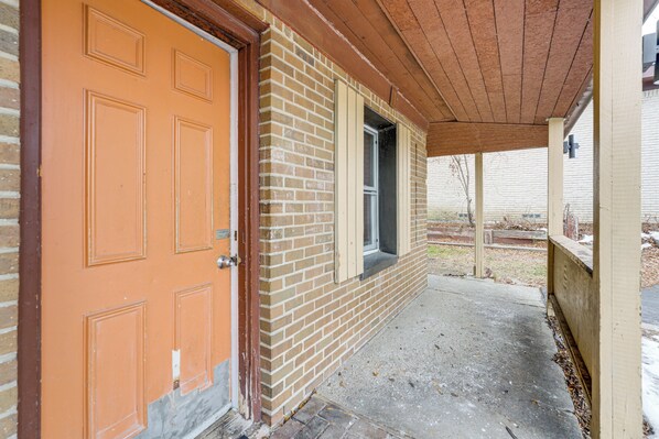 Apartment (0 Bedroom) | Interior - 5 Mi to Pine Knob: Pet-friendly Studio Retreat (Clarkston)