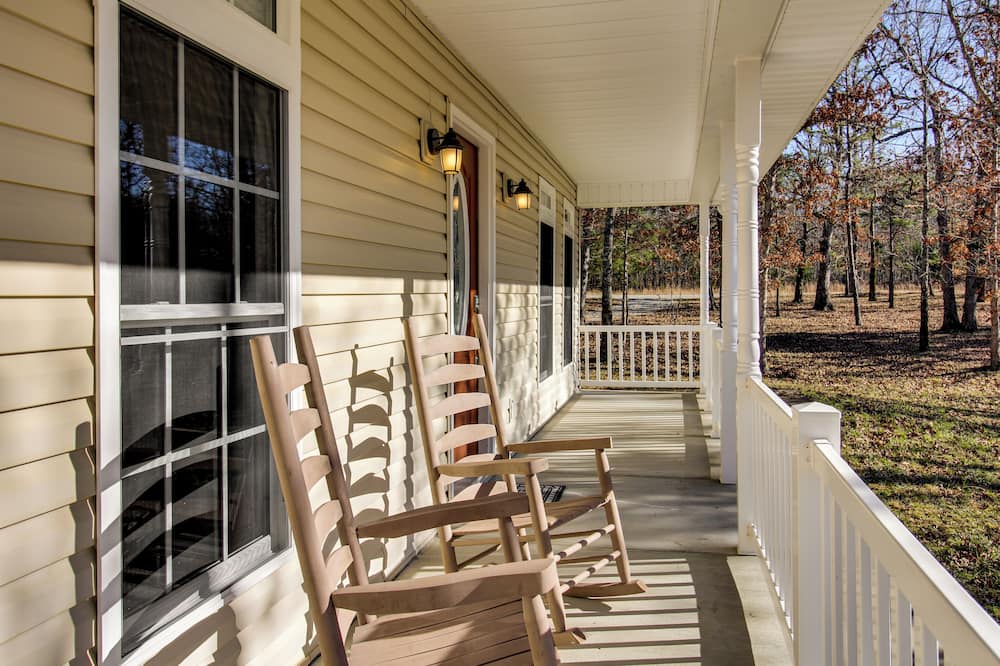 Waterfall Hikes: Secluded Mtn Retreat in Pikeville - Graysville, TN