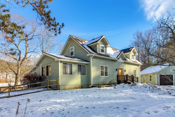 Hiking & Skiing Galore! Home In East Wallingford - Vermont