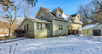 Hiking & Skiing Galore! Home in East Wallingford