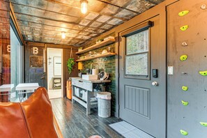 Interior - Secluded Red River Gorge Cabin w/ Rooftop Deck! (Campton)