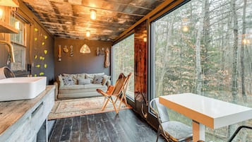 House (1 Bedroom) | Front of property