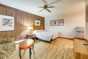 Apartment (0 Bedroom) | Interior - Pet-friendly Studio Near Pine Knob: Bring Skis! (Clarkston)