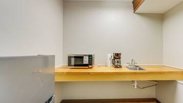 Apartment (0 Bedroom) | Bahagian dalam