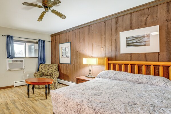 Apartment (0 Bedroom) | Interior - Pet-friendly Studio Near Pine Knob: Bring Skis! (Clarkston)