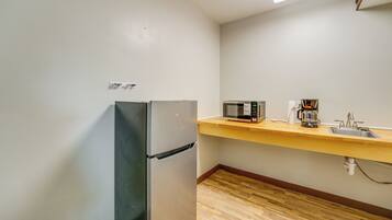 Apartment (0 Bedroom) | Interior