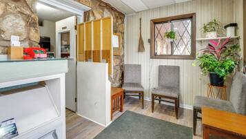 Apartment (0 Bedroom) | Interior